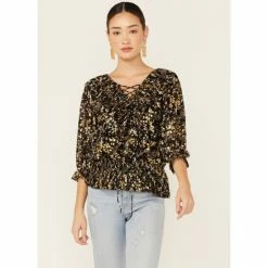 Top 10 🎉 Miss Me 👩 Women's Foil Floral Ruffle Cropped Blouse Black ✔️