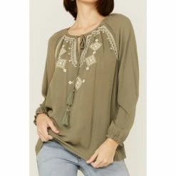 Budget ⌛ Miss Me 👩 Women's Olive Embroidered Southwestern Tassel Top ⌛ -Miss Me Shop unnamed file 1054