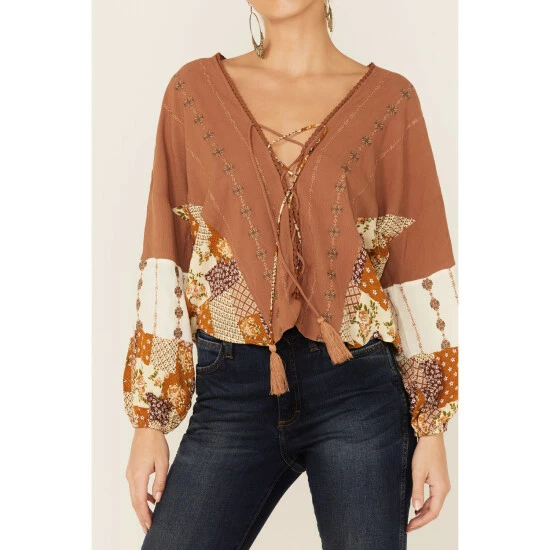Wholesale ๐งจ Miss Me ๐ฉ Woman's Brown Mixed Media Embroidered Flowy Blouse For ๐ฉ Women โญ 4 Wholesale ๐งจ Miss Me ๐ฉ Woman's Brown Mixed Media Embroidered Flowy Blouse For ๐ฉ Women โญ - Image 2